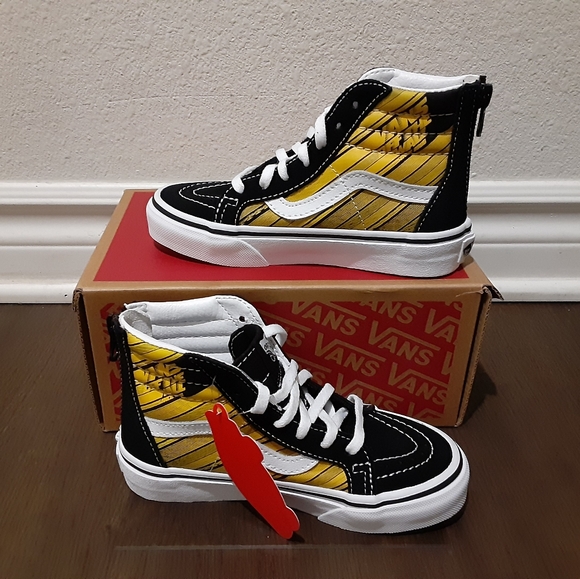 Vans - Picture 2 of 4